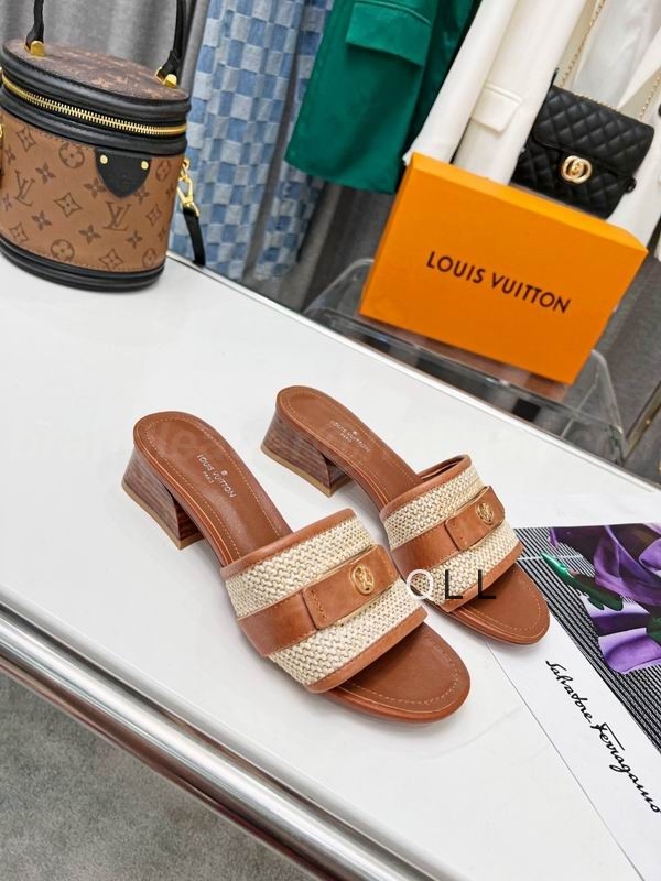 Louis Vuitton Women's Slippers 138